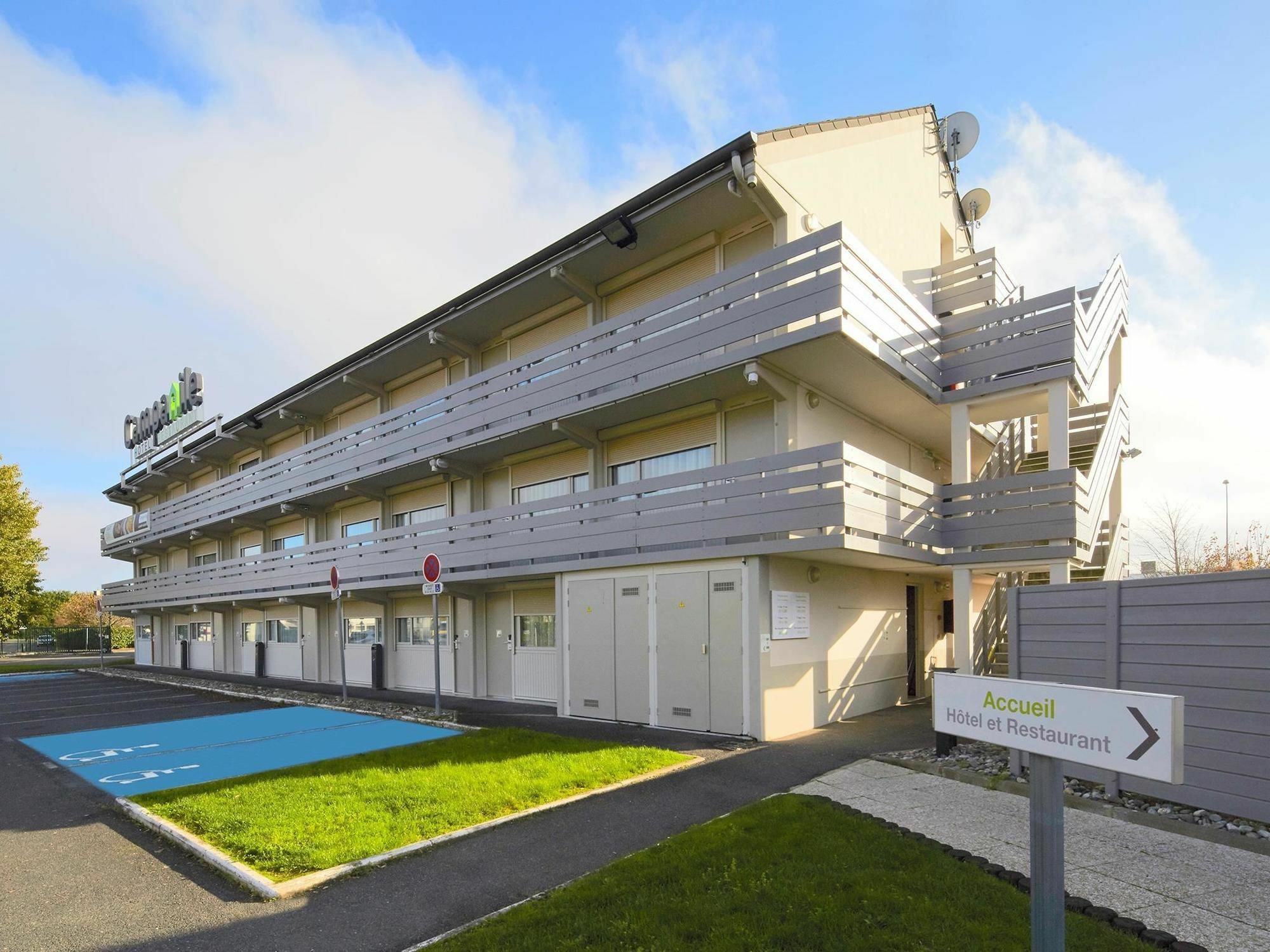 Campanile Tours Sud - Chambray-Les-Tours Hotel Exterior foto